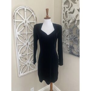 Vintage KC Spencer New York Size 4P Black Velvet Witchy Whimsigoth Grunge Dress